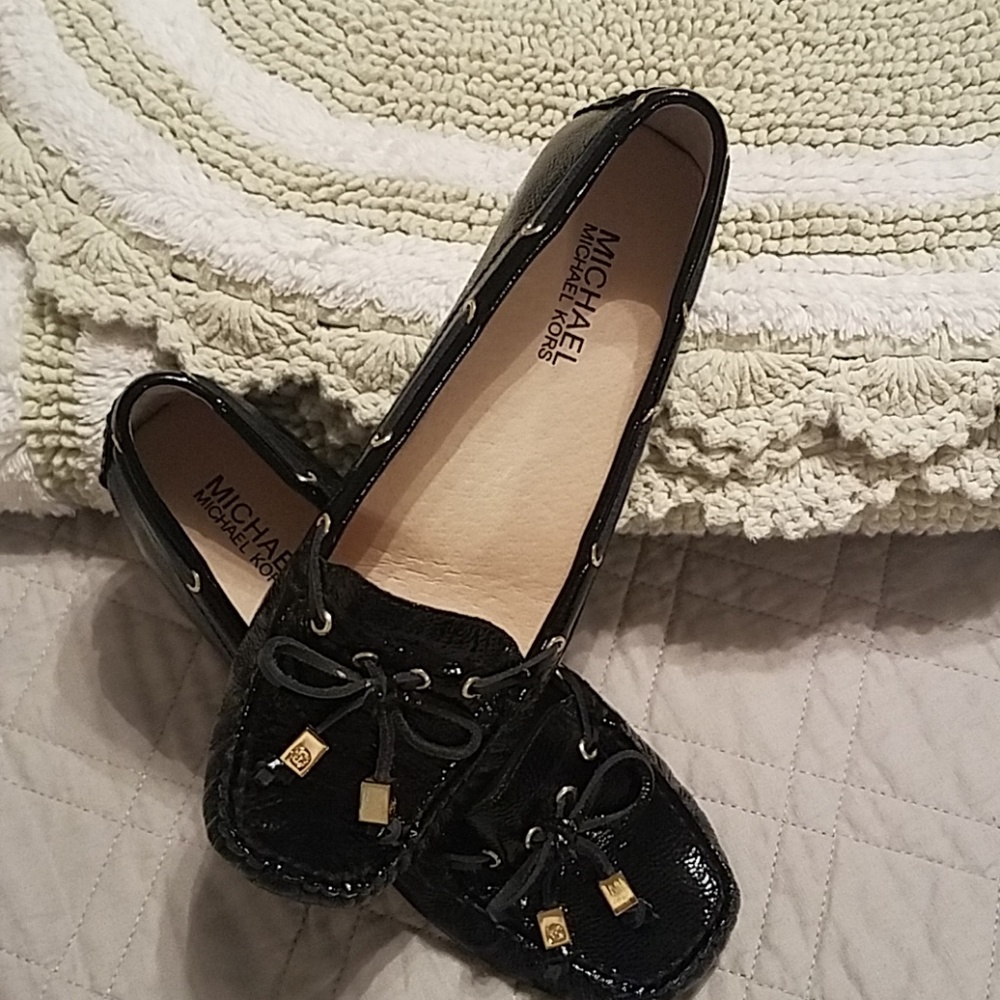 ⚠️SALE⚠️Michael Kors loafers